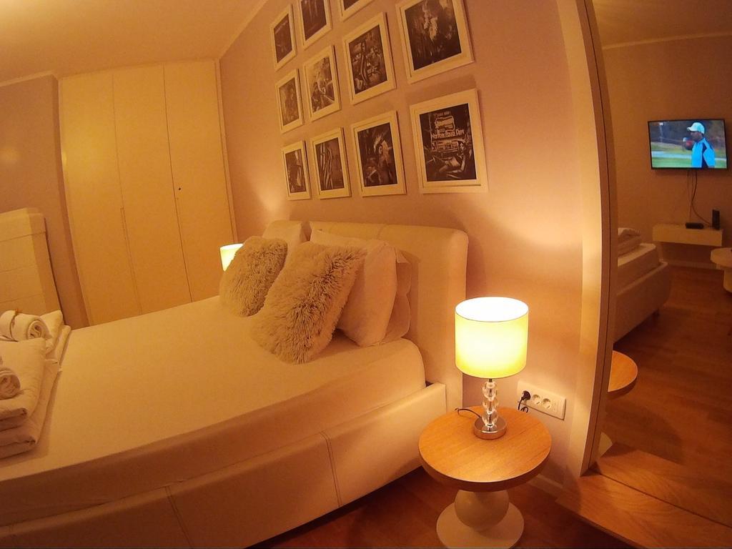 Balkan-Inn Parlament Lux Apartment ベオグラード エクステリア 写真